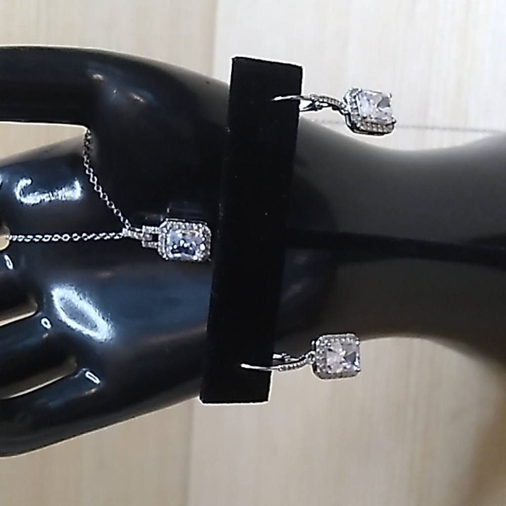 Stainless steel & CV & Rhinestones Necklace and Earrings